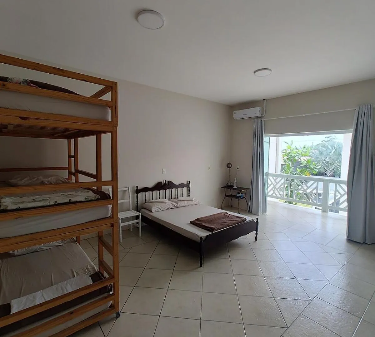 別荘 Casa De Ferias Para 9 Pessoas E Beto Carrero Piçarras